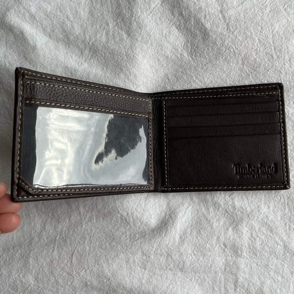 Timberland Men’s Brown Genuine Leather Bifold Passcase Wallet NWOT - Picture 7 of 8